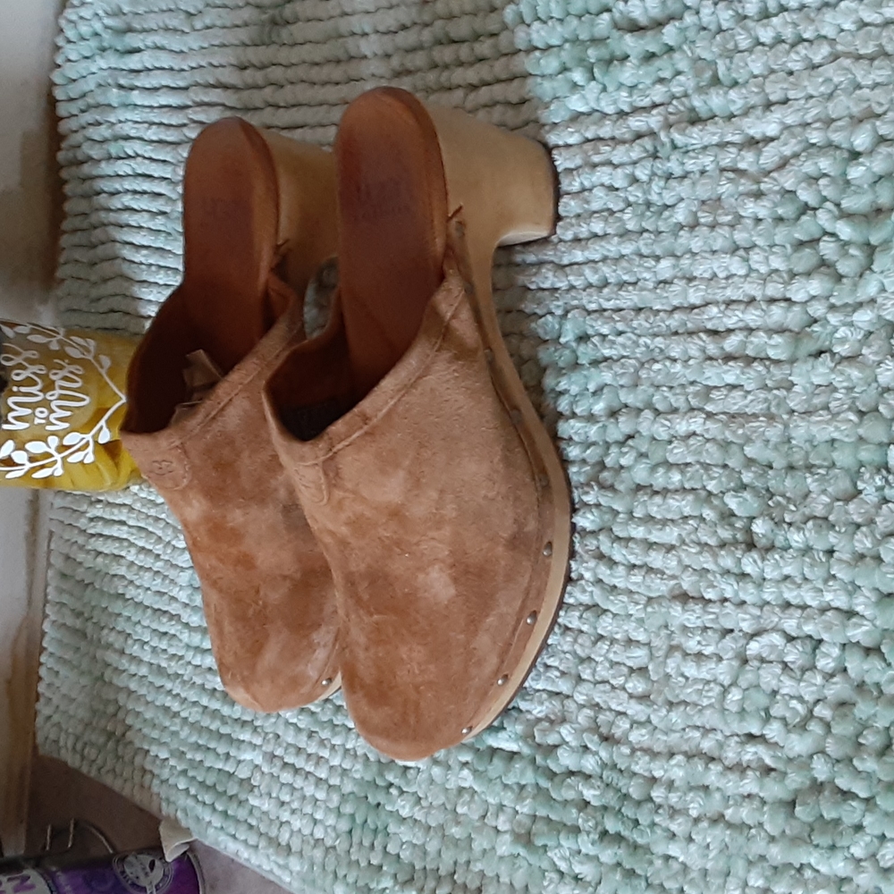 Mules UGG size 7 W - Picture 1 of 6